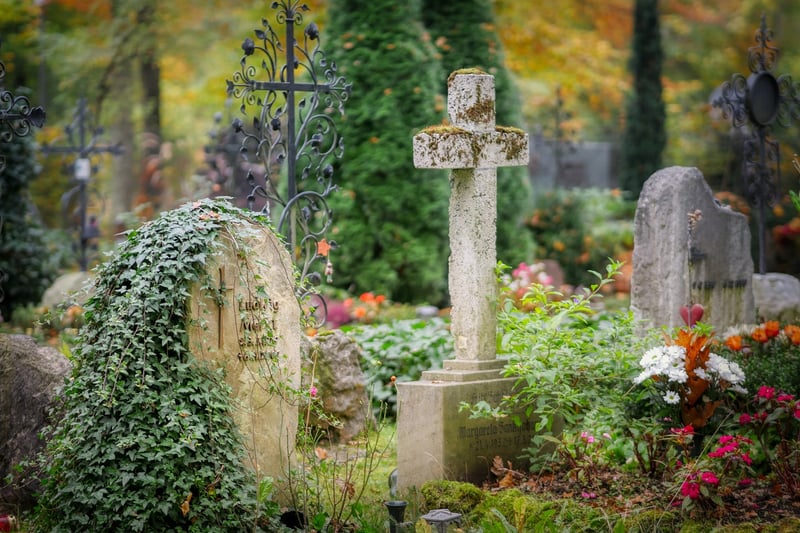 Grave Tombstone